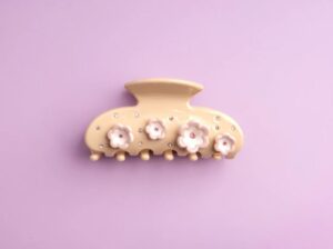 22 Accessories Claw Clip กิ๊บหนีบผม รุ่น DUPES Collection(สีครีม)
